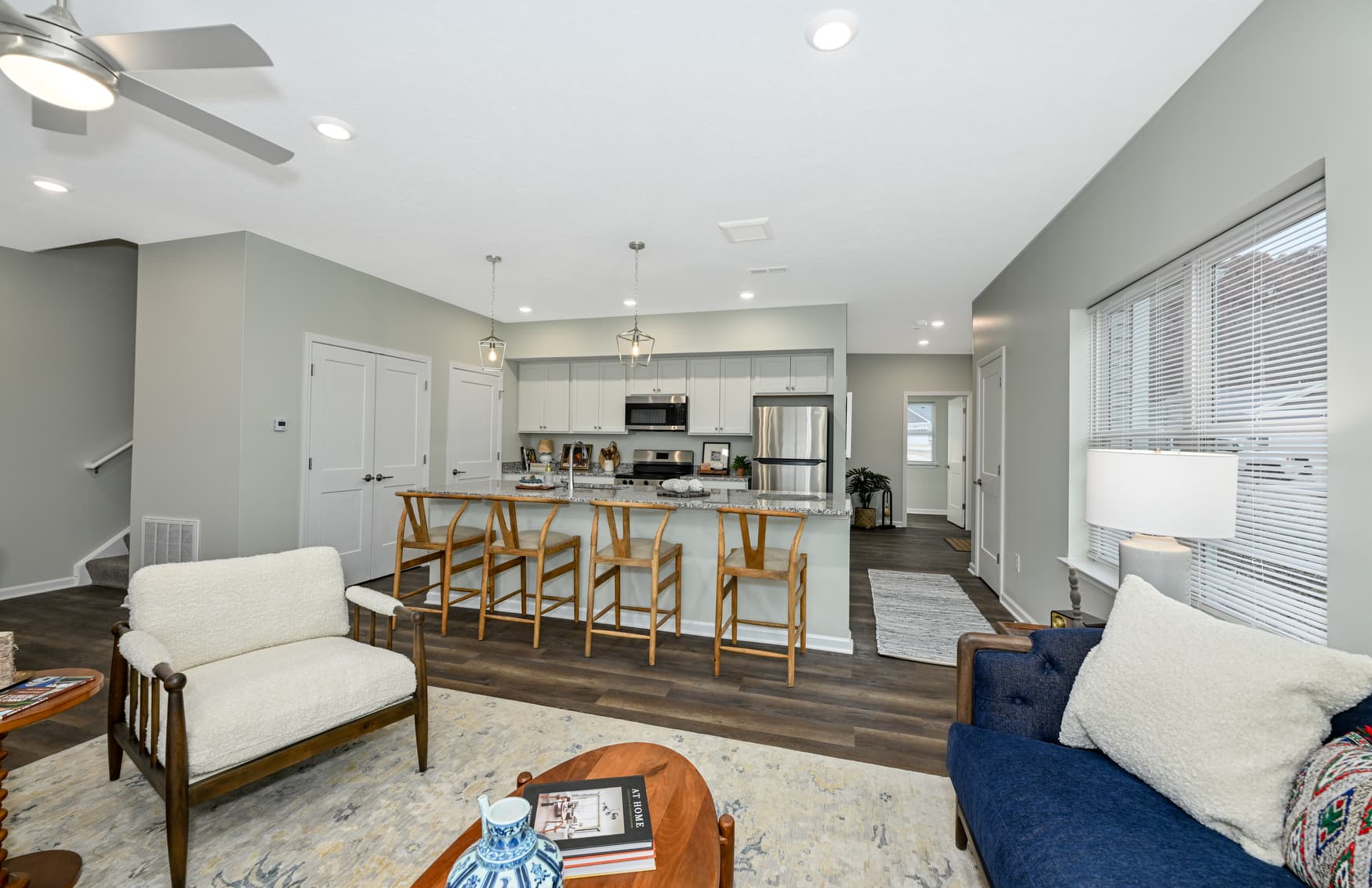 3BR Townhome living room photo