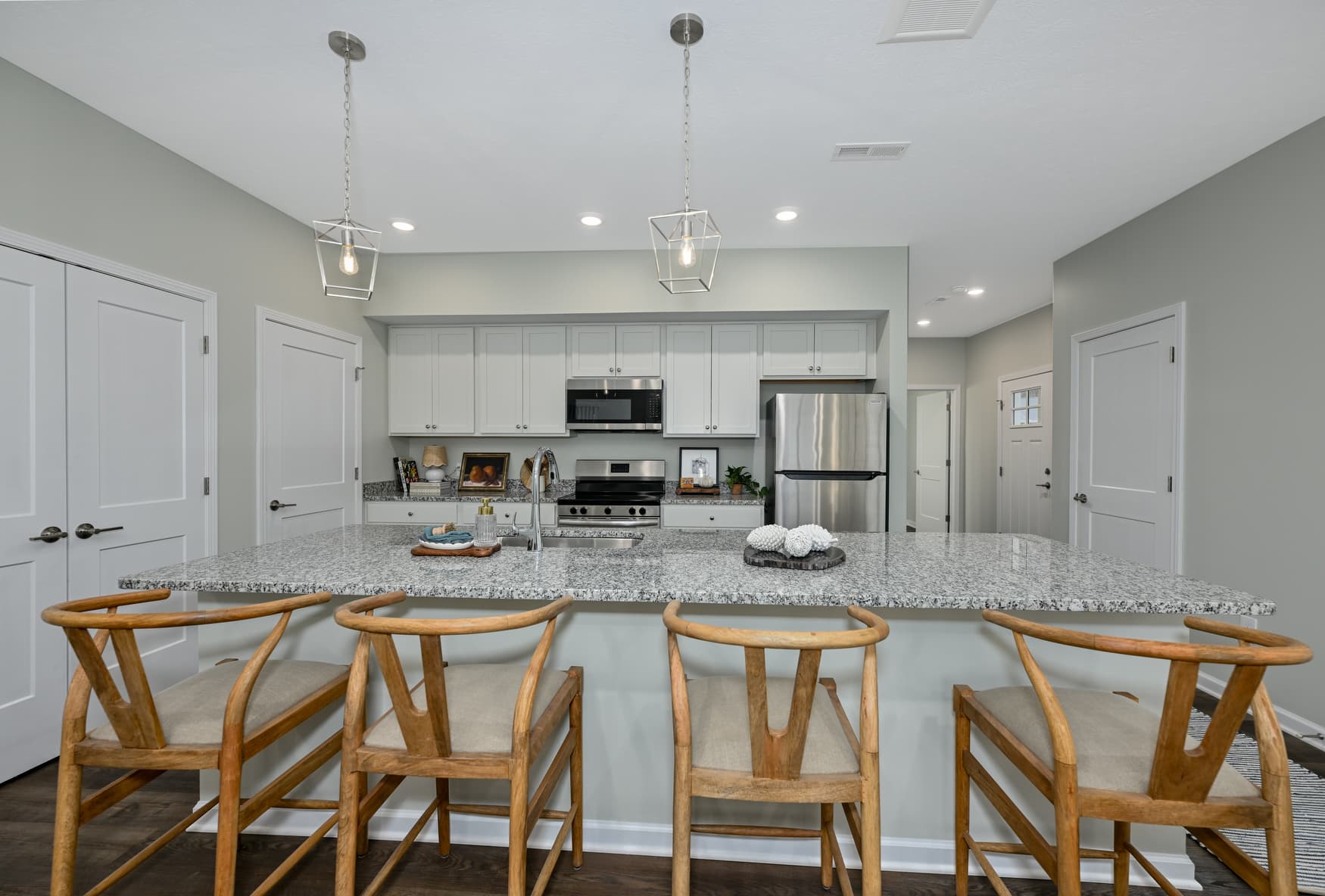 3BR Townhome kitchen island photo