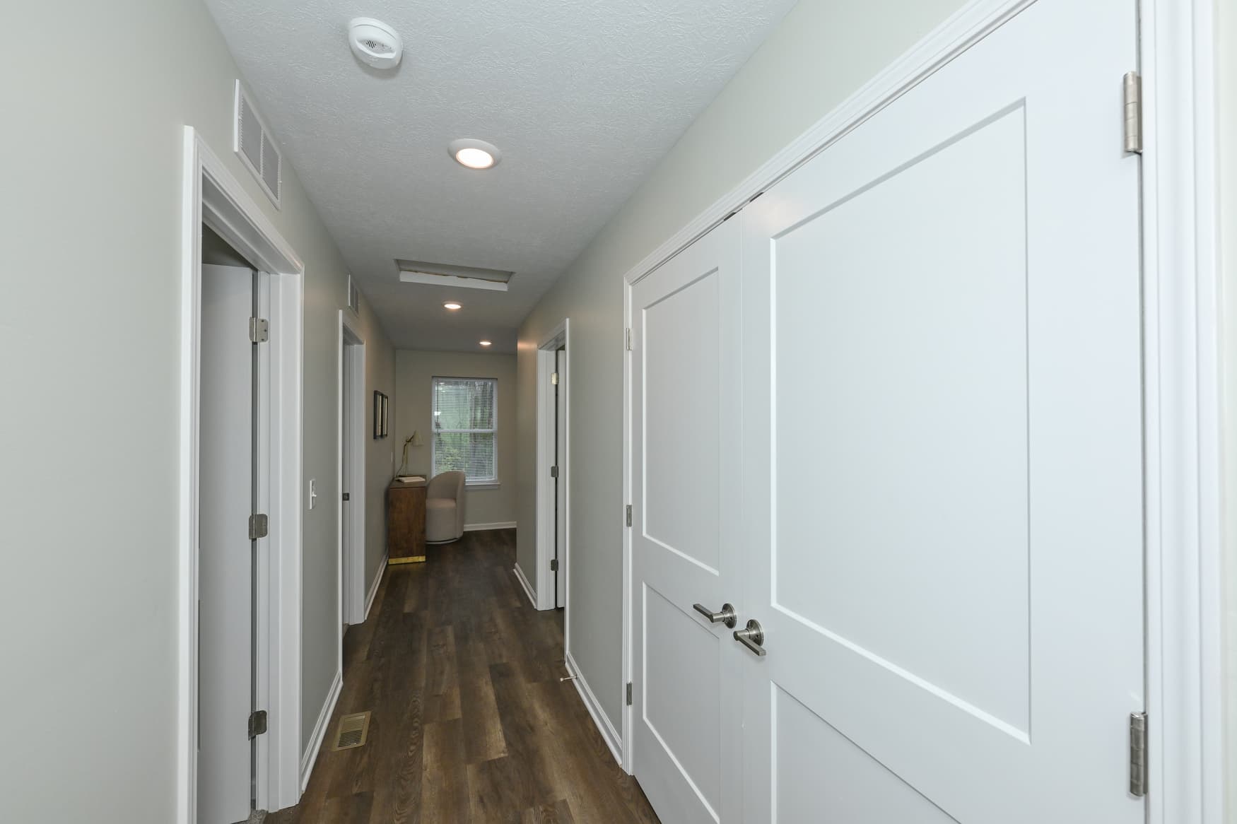 3BR Townhome upstairs hall photo