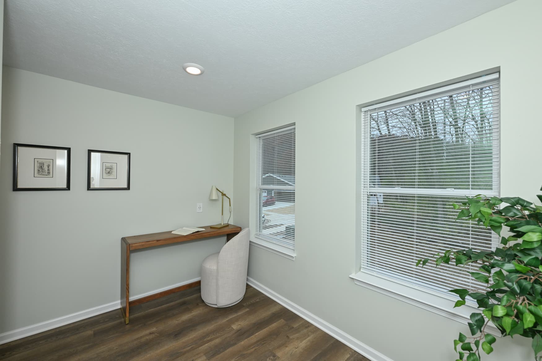 3BR Townhome primary bedroom photo