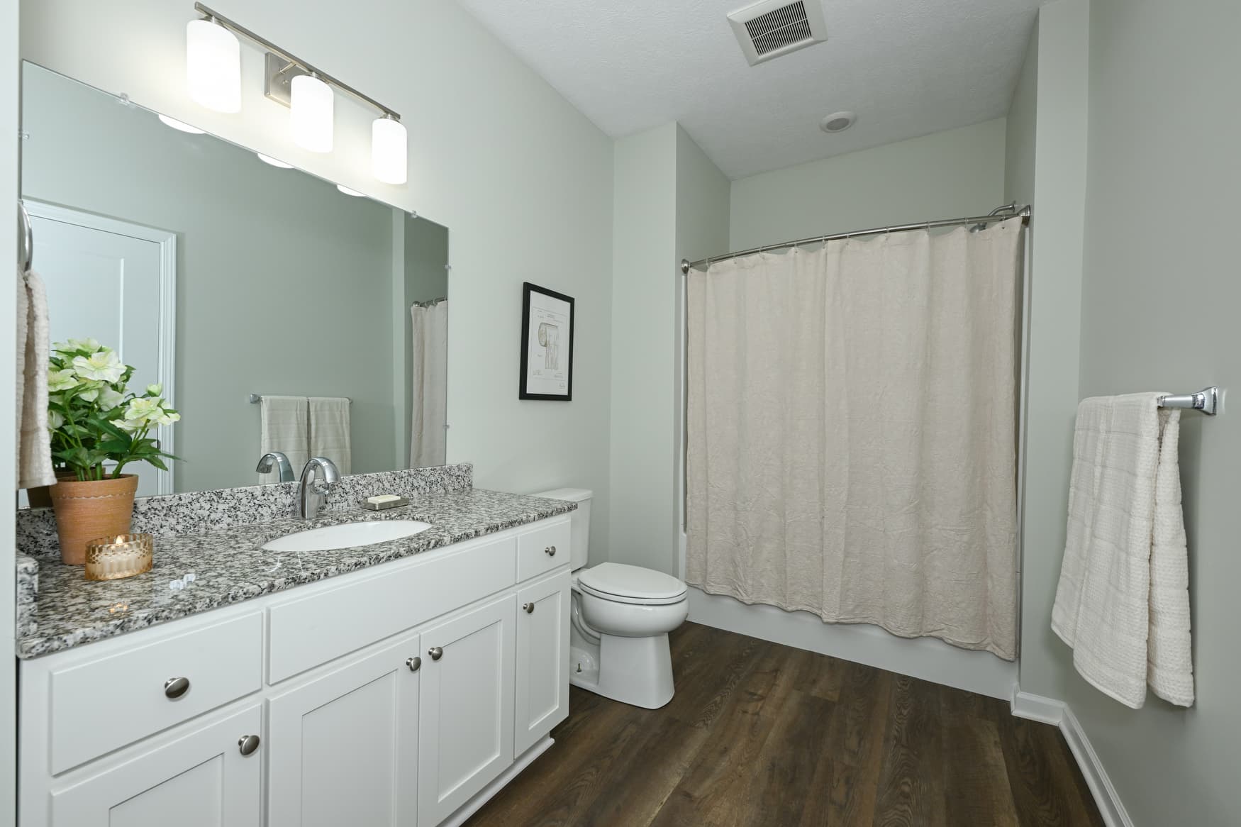 2BR Ranch primary bathroom photo