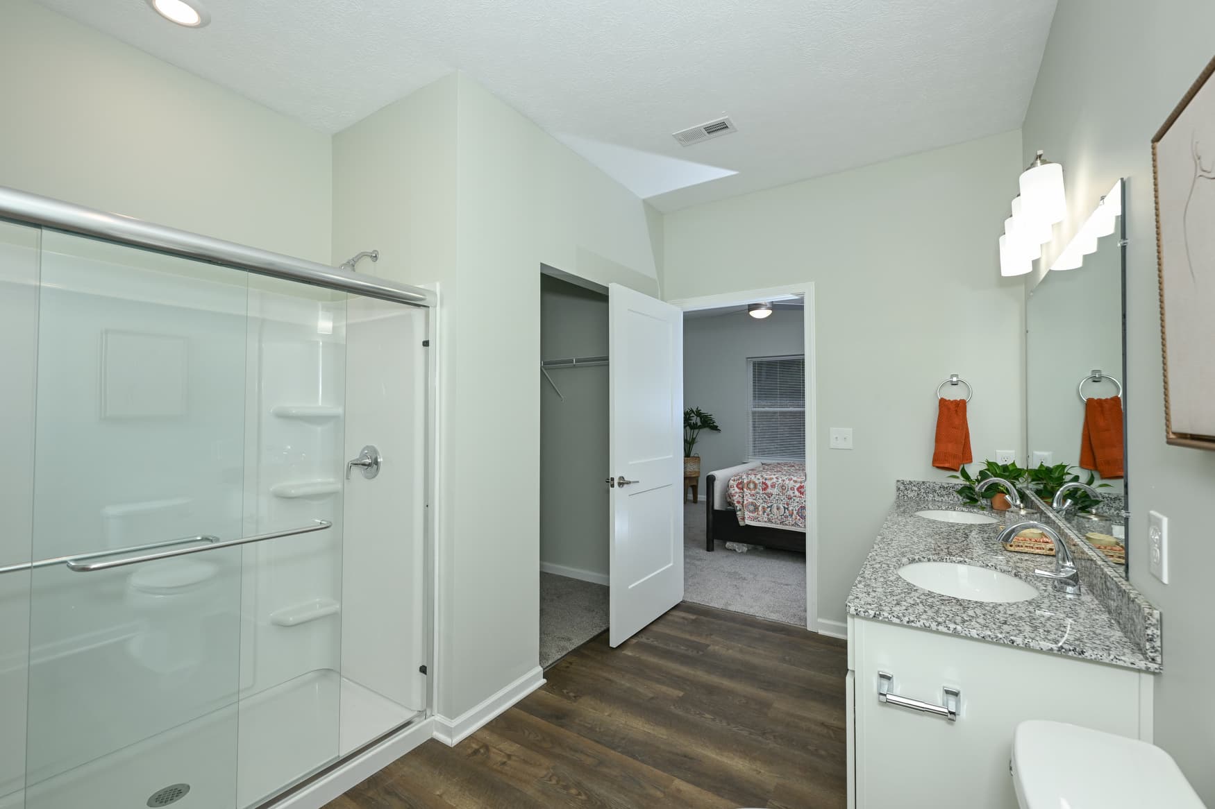 2BR Ranch primary bathroom photo