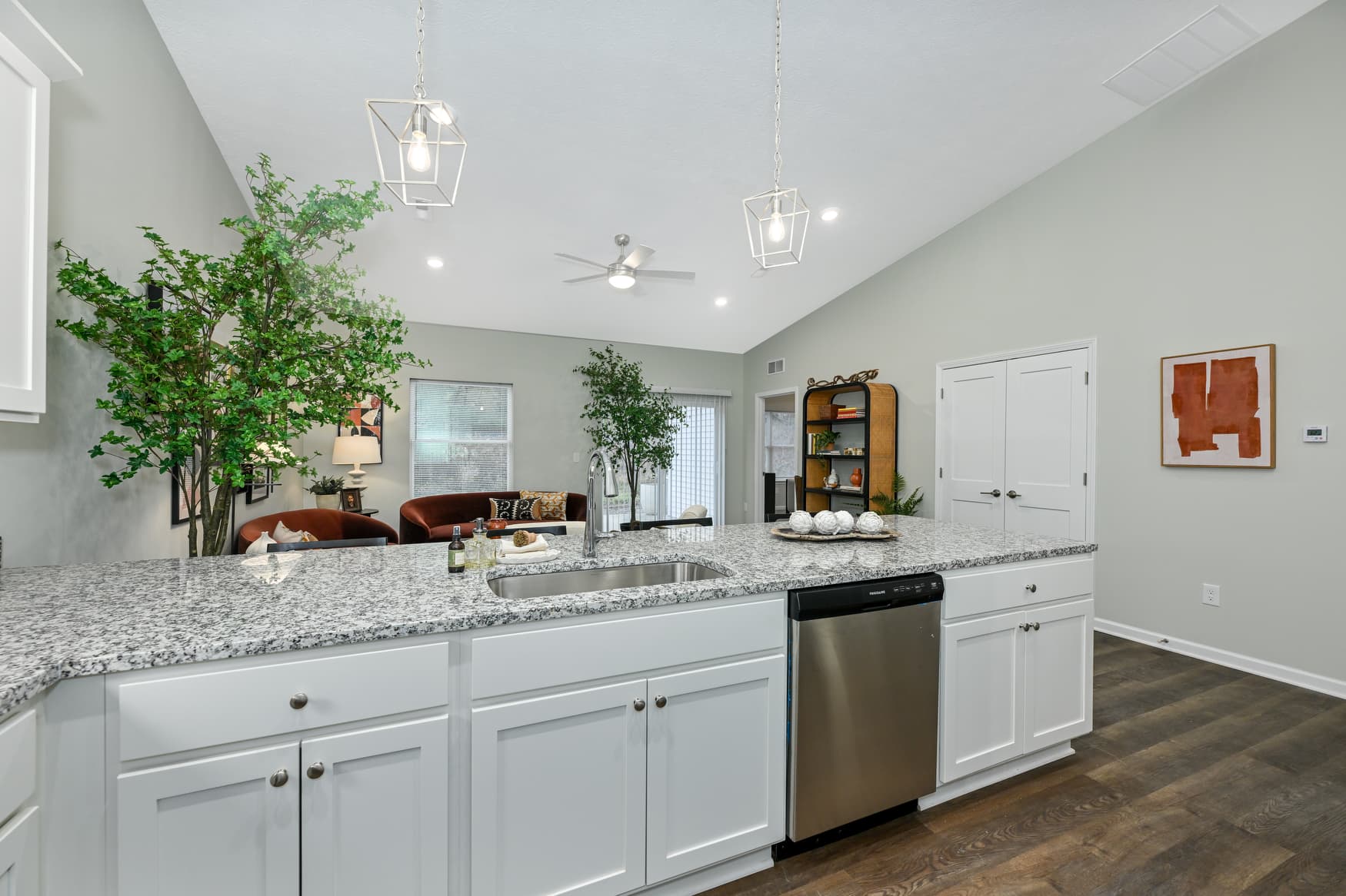 2BR Ranch kitchen photo