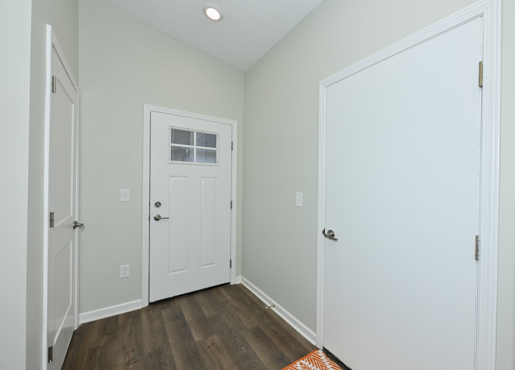 2BR Ranch entry photo