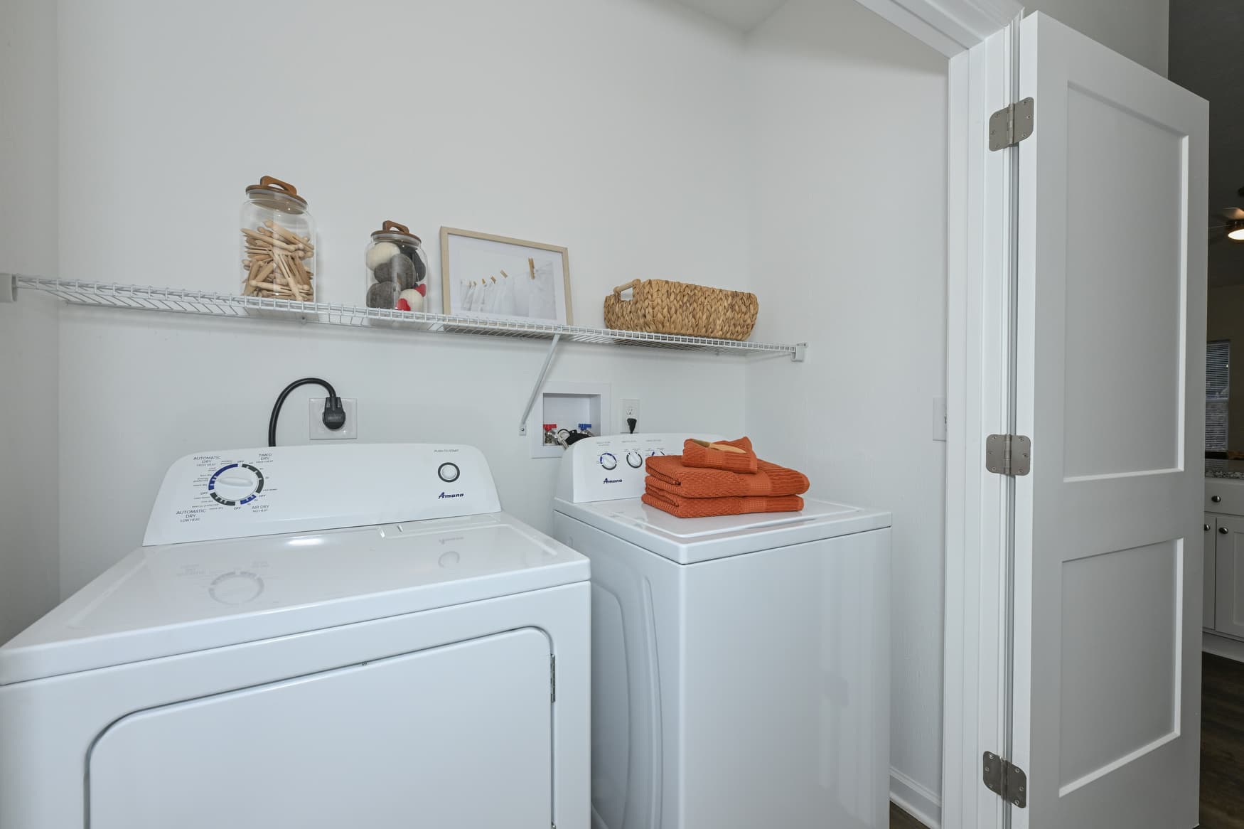2BR Ranch laundry room photo