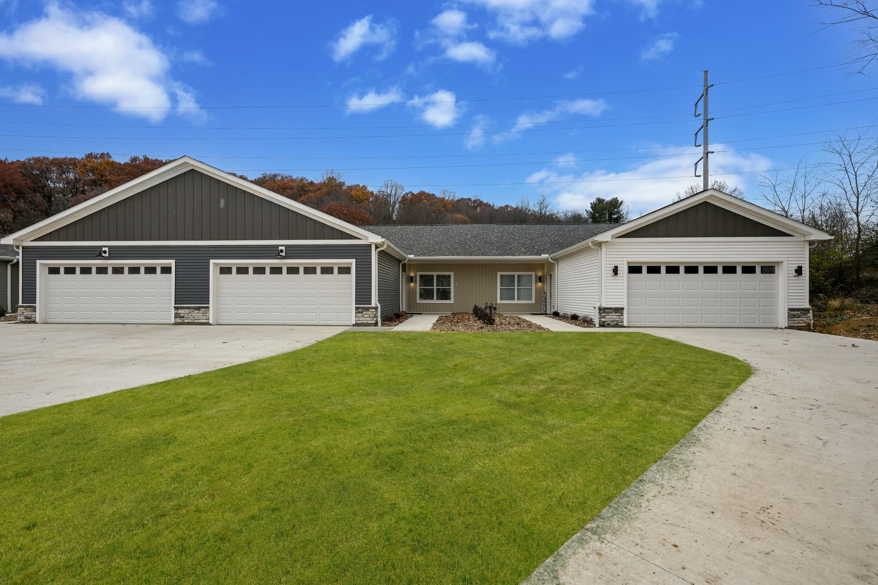 2BR Ranch front exterior photo